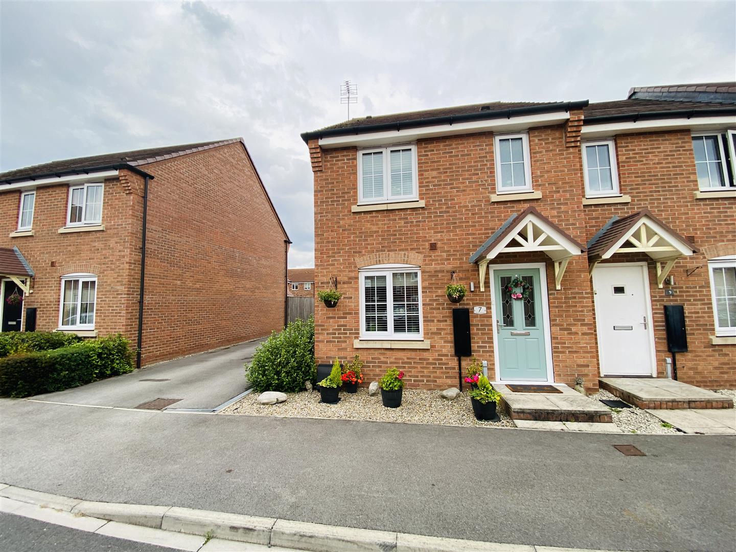 Elston Avenue, Selby